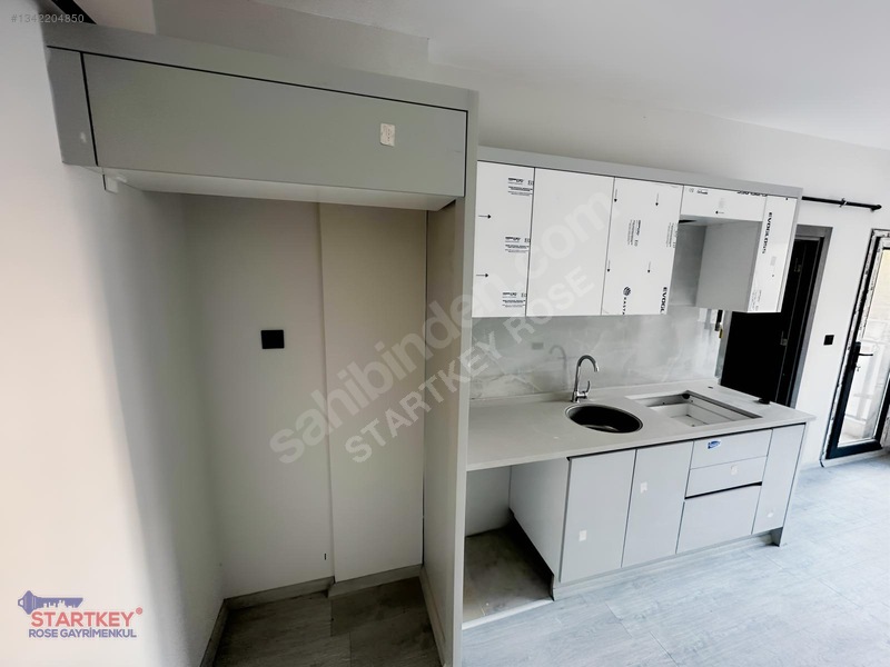 Menemen Seyrek Pazaryeri Karşısında Merkezi Konumda 1+1 Daire — fotoğraf 5