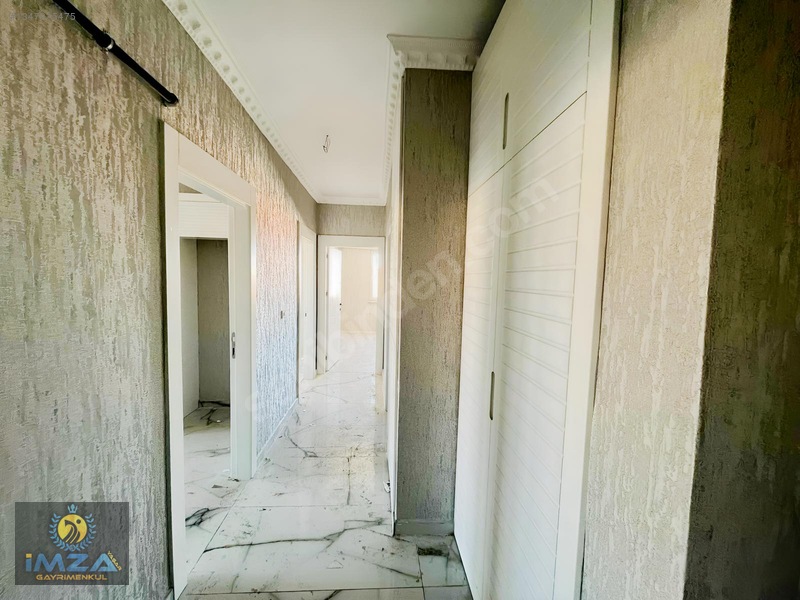 Önü Kapanmaz Vadi Cephe,çok Geniş,sıfır Yapı Kat Bahçeli 2+1 — fotoğraf 10