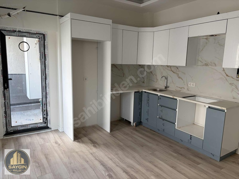 Merkezi Lokasyonda Kiralık 1+1 Daire — fotoğraf 6
