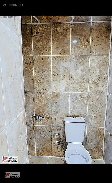 Yılmaz Emlak'tan Devlet Hastahanesi Karşısında Satılık 1+1 Daire — fotoğraf 5