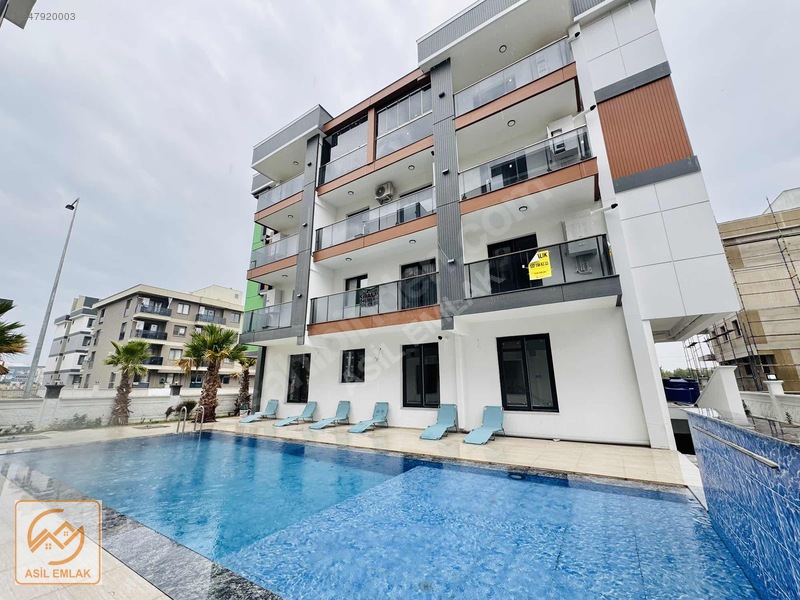 Muradiye'de Havuzlu Site İçerisinde, Modern 2+1 Sıfır Daire — fotoğraf 5