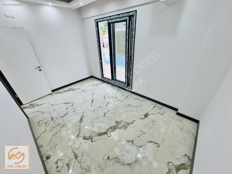 Muradiye'de Havuzlu Site İçerisinde, Modern 2+1 Sıfır Daire — fotoğraf 16