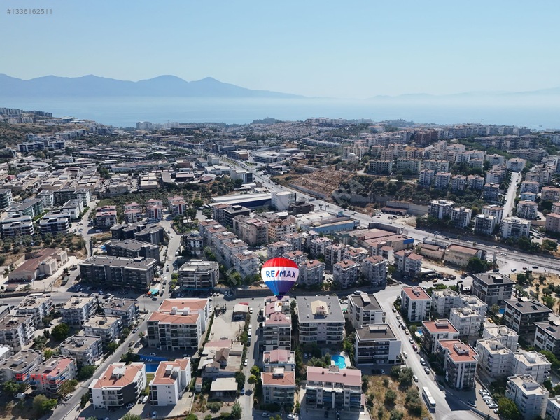 Kuşadası Kirazlı Yolu Ana Cadde Üzerinde, Satılık 3+1 Geniş Çatı — fotoğraf 6