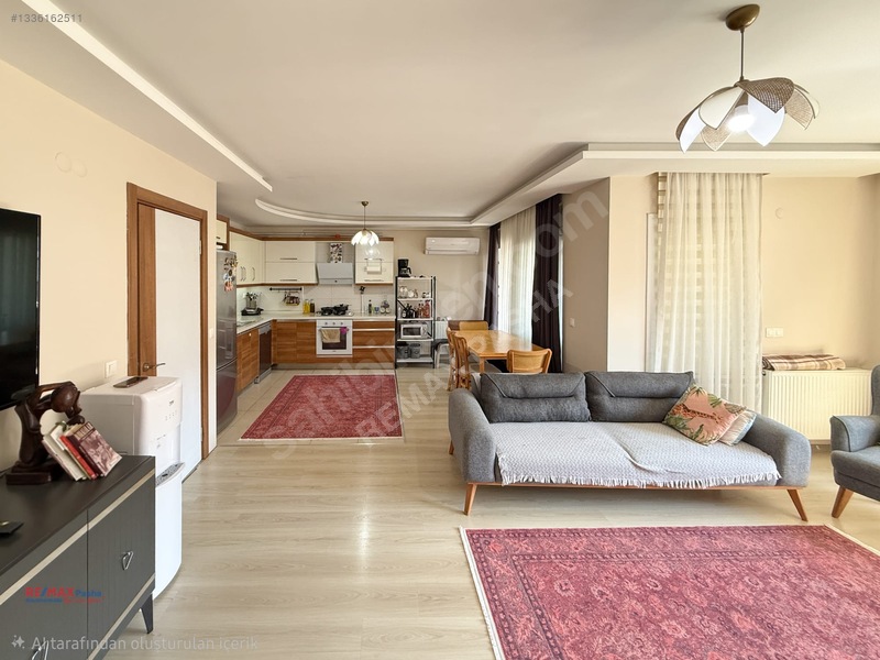 Kuşadası Kirazlı Yolu Ana Cadde Üzerinde, Satılık 3+1 Geniş Çatı — fotoğraf 8