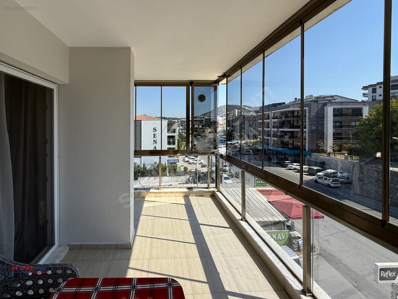 Kuşadası Kirazlı Yolu Ana Cadde Üzerinde, Satılık 3+1 Geniş Çatı — fotoğraf 19