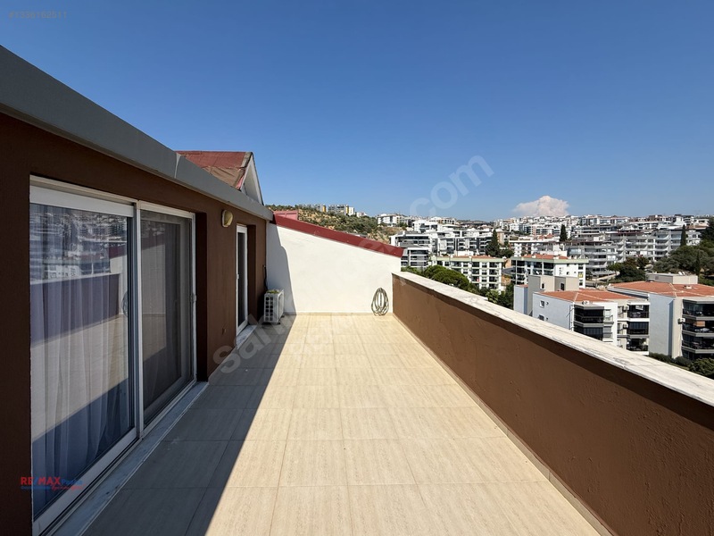 Kuşadası Kirazlı Yolu Ana Cadde Üzerinde, Satılık 3+1 Geniş Çatı — fotoğraf 26