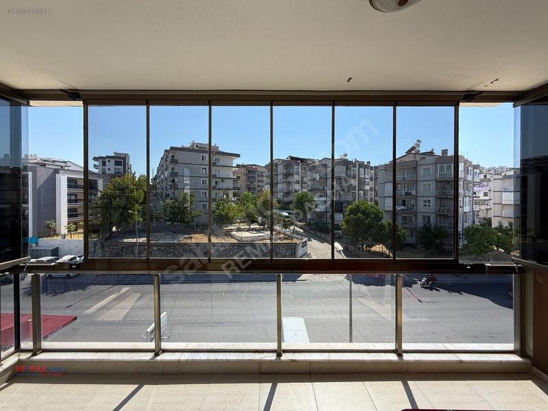 Kuşadası Kirazlı Yolu Ana Cadde Üzerinde, Satılık 3+1 Geniş Çatı — fotoğraf 33