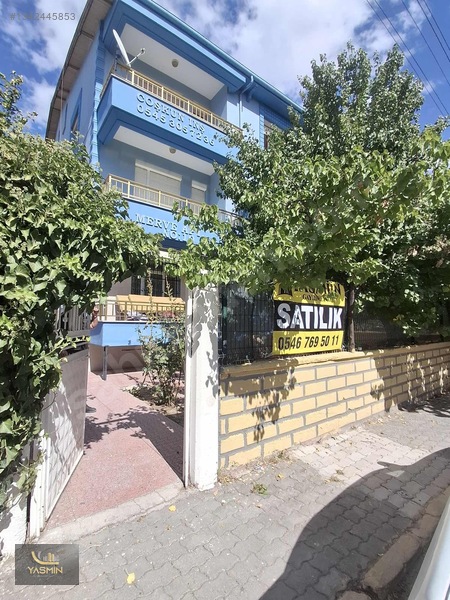 Aydınlık Evler Mh 4+1 Yüksek Giriş Satılık Daire