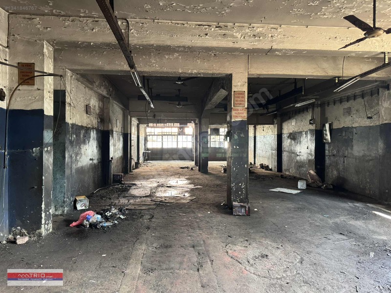 Karşıyaka Sanayi Sitesi'nde 900 M2 Cazip Kiralık İşyeri — fotoğraf 5