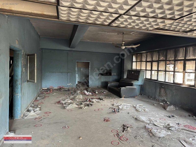 Karşıyaka Sanayi Sitesi'nde 900 M2 Cazip Kiralık İşyeri — fotoğraf 6