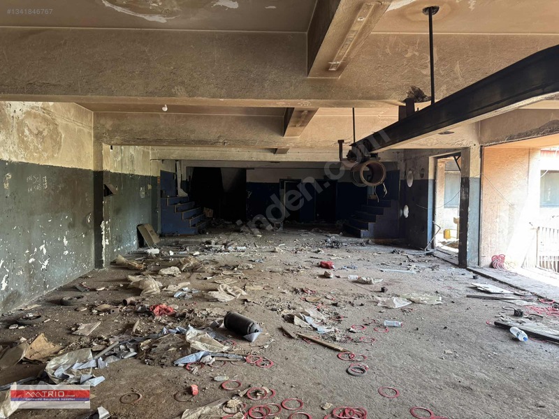 Karşıyaka Sanayi Sitesi'nde 900 M2 Cazip Kiralık İşyeri — fotoğraf 7