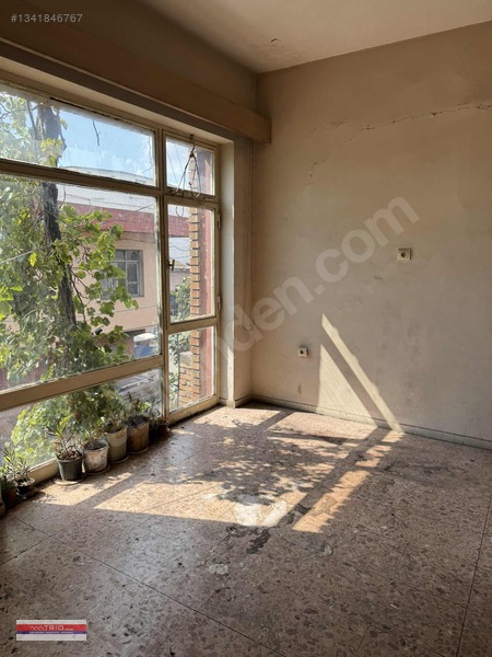 Karşıyaka Sanayi Sitesi'nde 900 M2 Cazip Kiralık İşyeri — fotoğraf 11