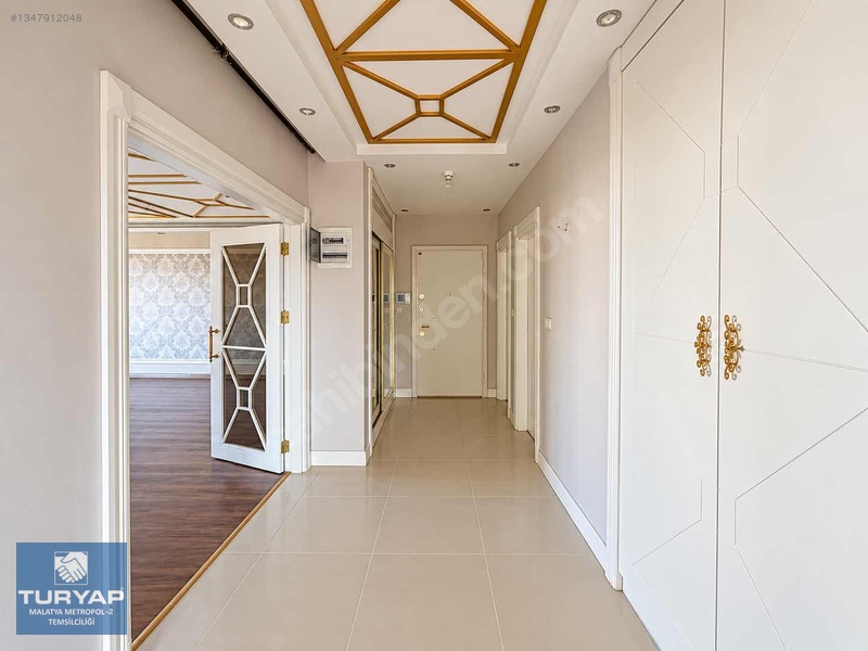 Turyap Metropol-2'den Liva Konakları'nda 4+1 Kiralık Daire — fotoğraf 2