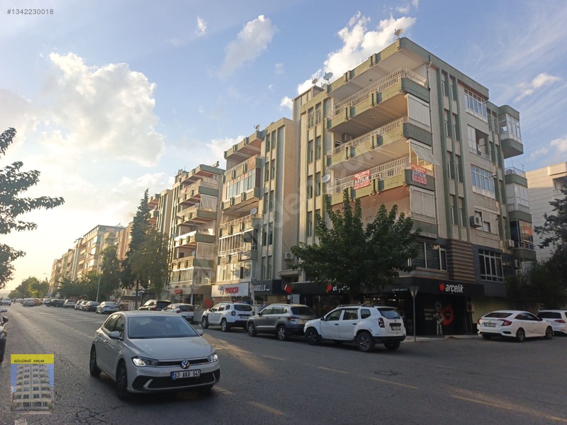 Emniyet Caddesine Sıfır 4+1 — fotoğraf 2