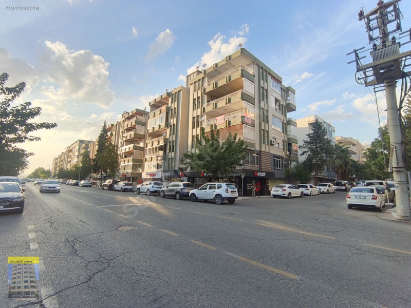Emniyet Caddesine Sıfır 4+1 — fotoğraf 3
