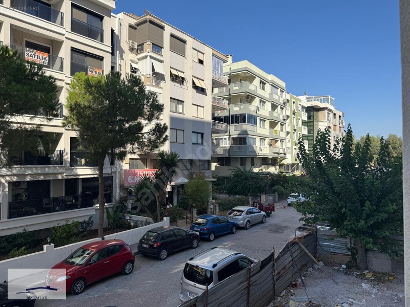 Karşıyaka Bostanlı Yalısında Fırsat Fiyatlı 3+1 — fotoğraf 20
