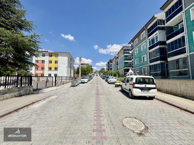 Atlas'tan Zafertepe'de (viola Kent Sitesinde) Kiralık 2+1 Daire — fotoğraf 4