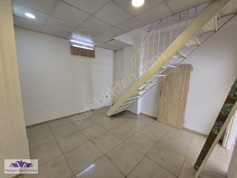 Merkezi Konumda Kiralık Dükkan — fotoğraf 8