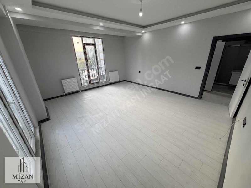 Hadımköyde Cadde Üzeri Satılık Takasa Uygun 2+1 Geniş Arakat — fotoğraf 4