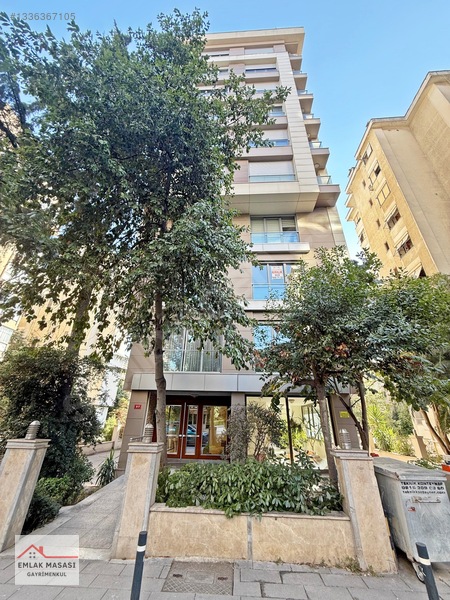 Caddebostanda Bağdat Caddesine 2.binada 1+1 Yenilenmiş Daire — fotoğraf 24