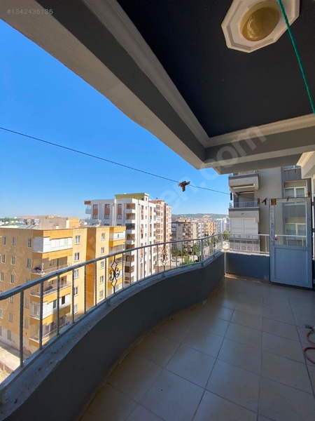 Yeşil Bahçe Gayrimenkulden Satılık 3+1 Uygun Daire — fotoğraf 2