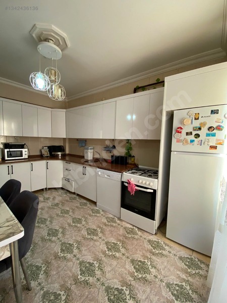 Yeşil Bahçe Gayrimenkulden Satılık 3+1 Uygun Daire — fotoğraf 3