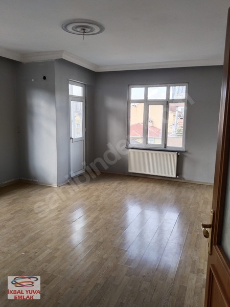 Çamlık İkbal Caddesi Üzerinde 2+1 Kiralık 4.Kat Daire