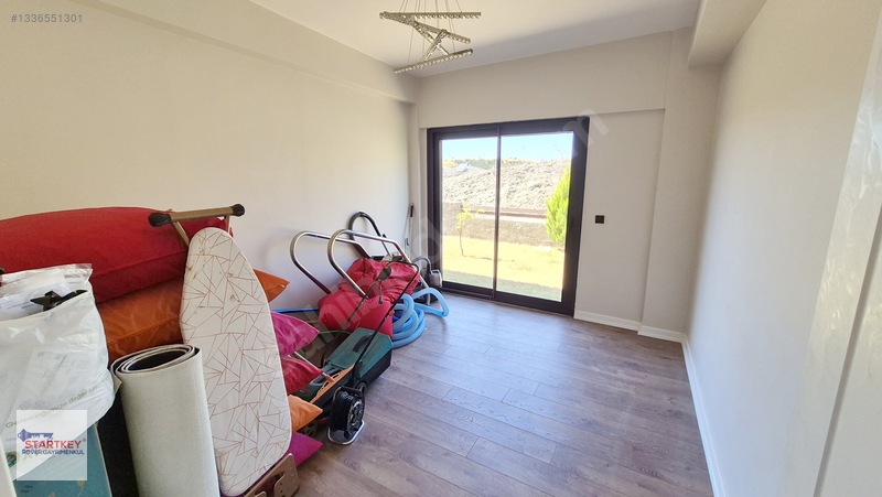 Foçaköyde Tam Müstakil Oturuma Hazır Eşyalı 5+1 Satılık Villa — fotoğraf 27