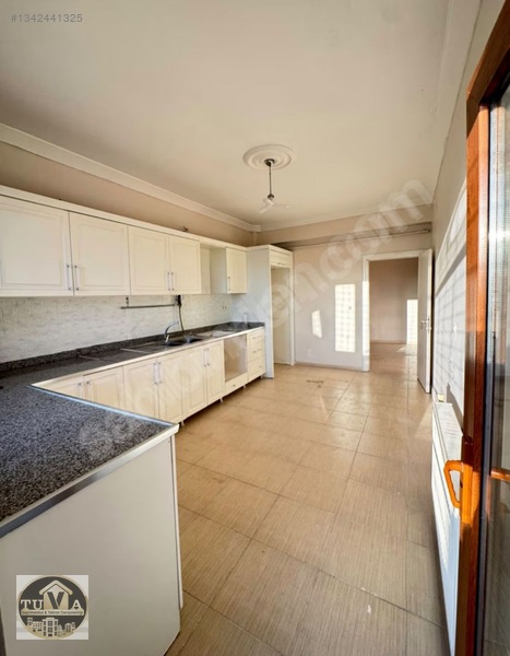 Tuva'dan Toplu Konutta İçi Herşey Yapılı Ferah 3+1 Kiralık Daire — fotoğraf 2