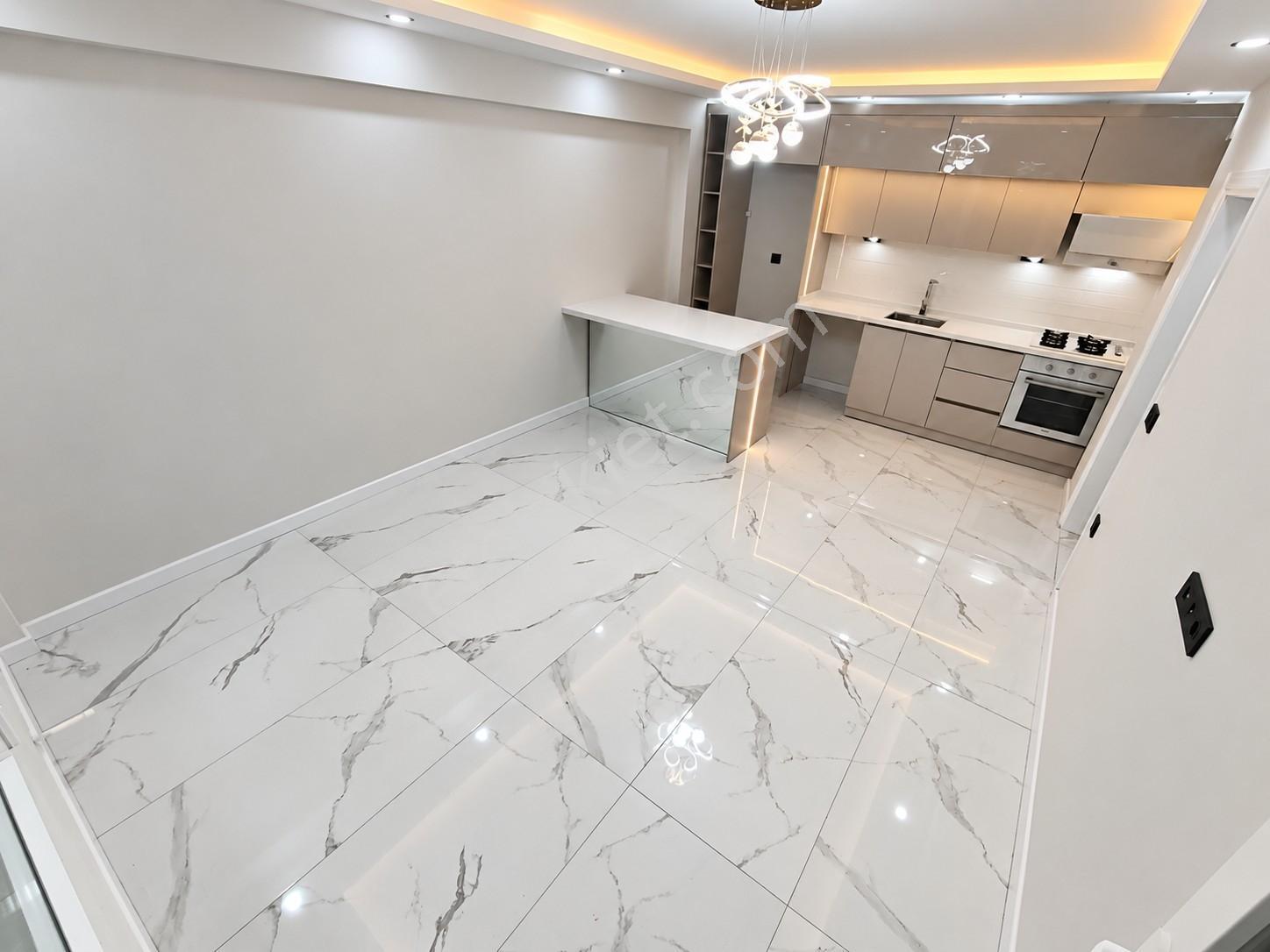 Altınkumda Doğalgazlı Full Yapılı Müstakil Tadında 16 Yıllık 1+1 — fotoğraf 5