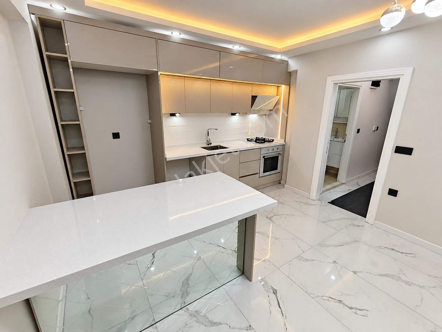 Altınkumda Doğalgazlı Full Yapılı Müstakil Tadında 16 Yıllık 1+1 — fotoğraf 11