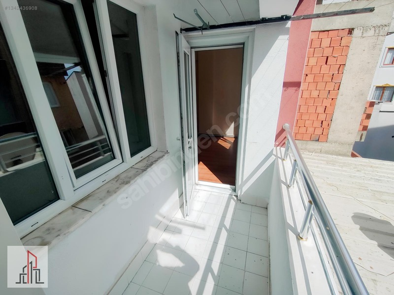 Çarşı Merkezde 2+1 Yeni Boyalı Arakat Kiralık Daire — fotoğraf 9