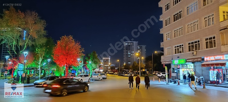 Kayseri'nin Kalbinde Mükemmel Lokasyonda Satılık Dükkan — fotoğraf 2