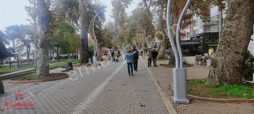Sahile Sıfır Binada Yan Cephe Lüks Eşyalı 3+1 Daire — fotoğraf 3