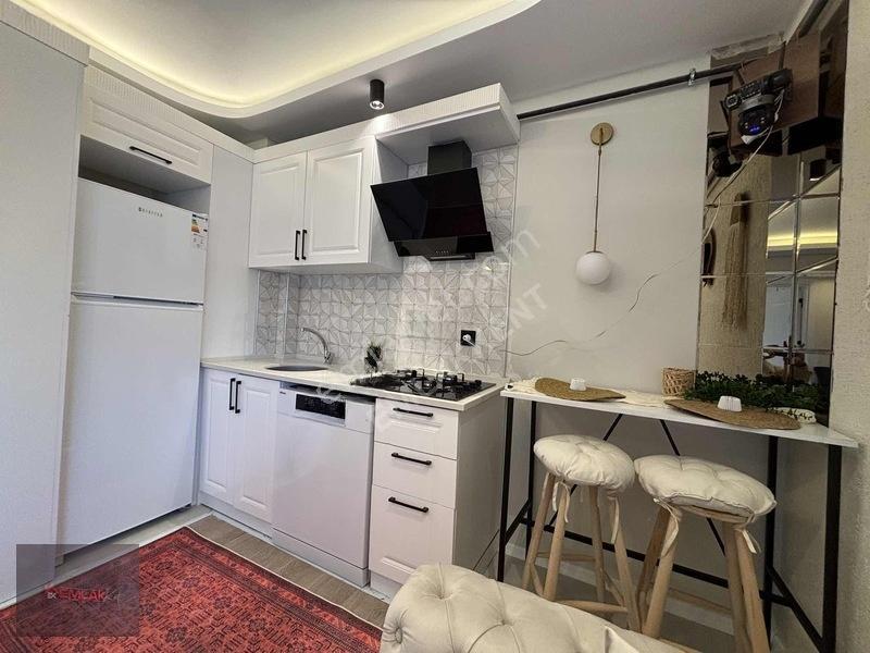 Emlakkent'den Satılık Tramvay'a 150 Metre Full Eşyalı 1+1 Daire — fotoğraf 9