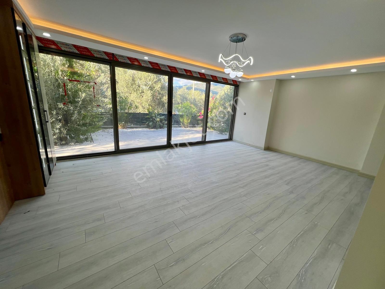 Aras Emlaktan Narlıda Denize 150 Metre 4+1 Villa — fotoğraf 11