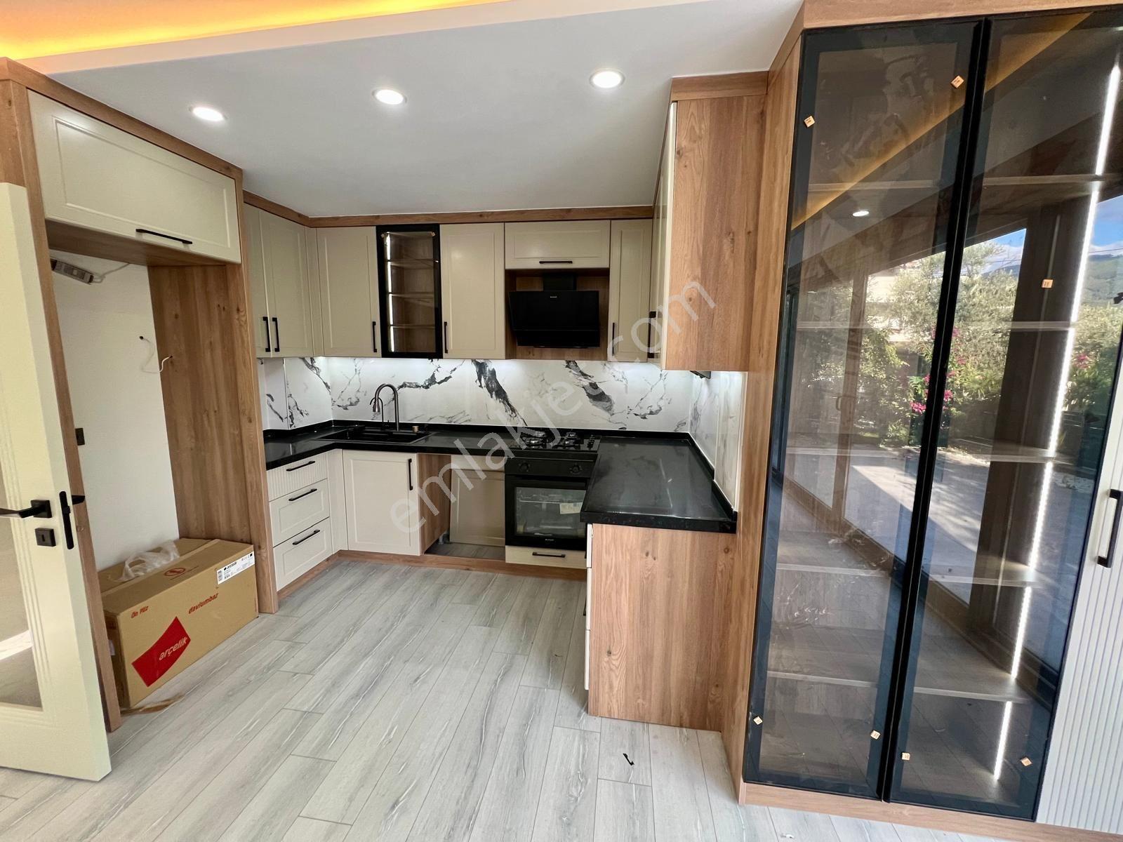 Aras Emlaktan Narlıda Denize 150 Metre 4+1 Villa — fotoğraf 13