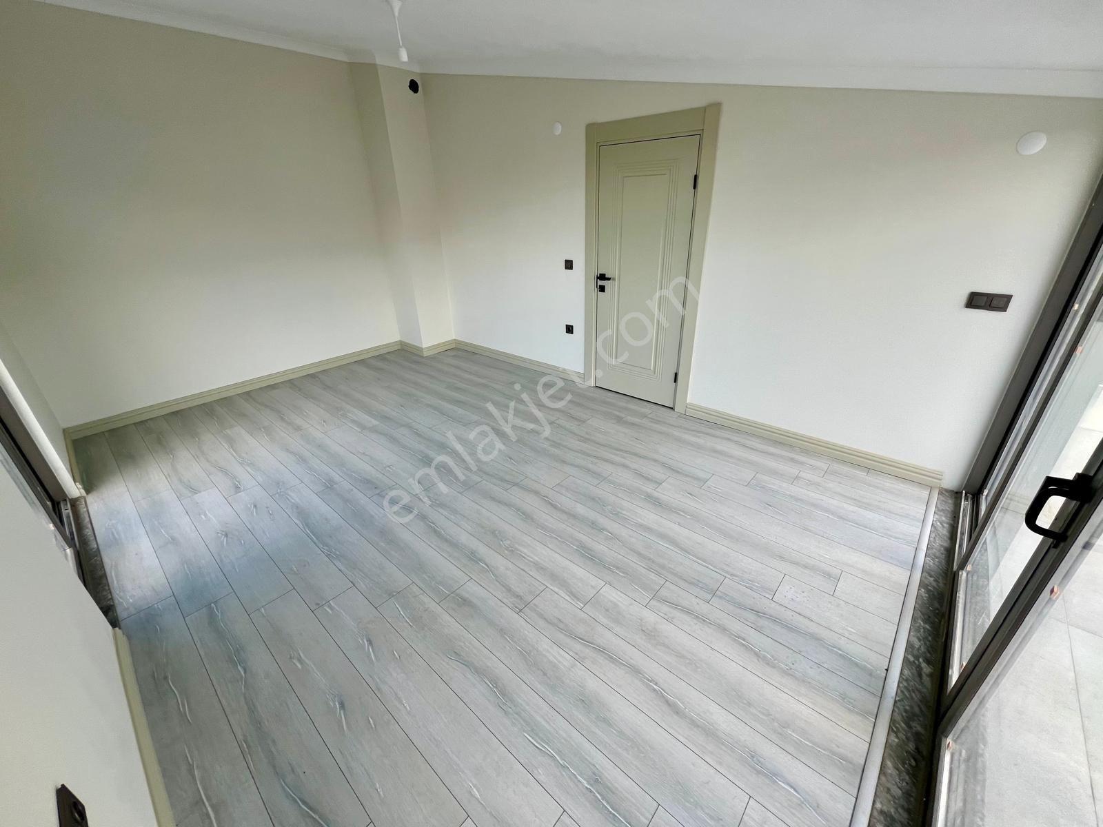 Aras Emlaktan Narlıda Denize 150 Metre 4+1 Villa — fotoğraf 33