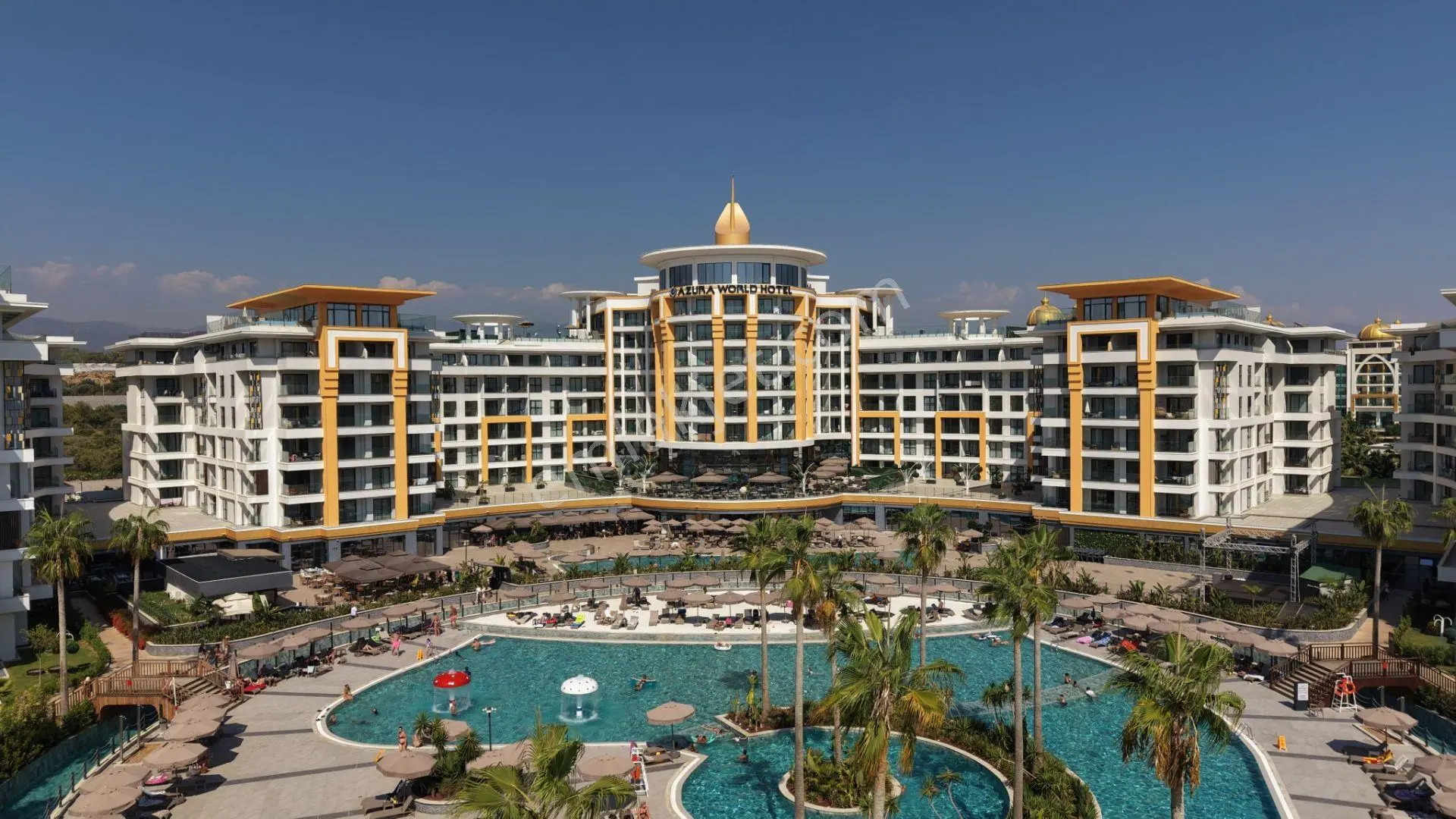 Alanya Türkler Mah.Full Aktiviteli Full Eşyalı Satılık 1+1 Daire
