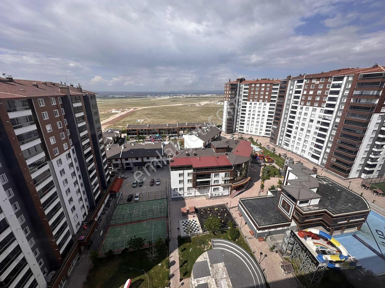 Karaman'In En Güzide Ve Nezih Sitesinde Satılık 5+1 Daire.