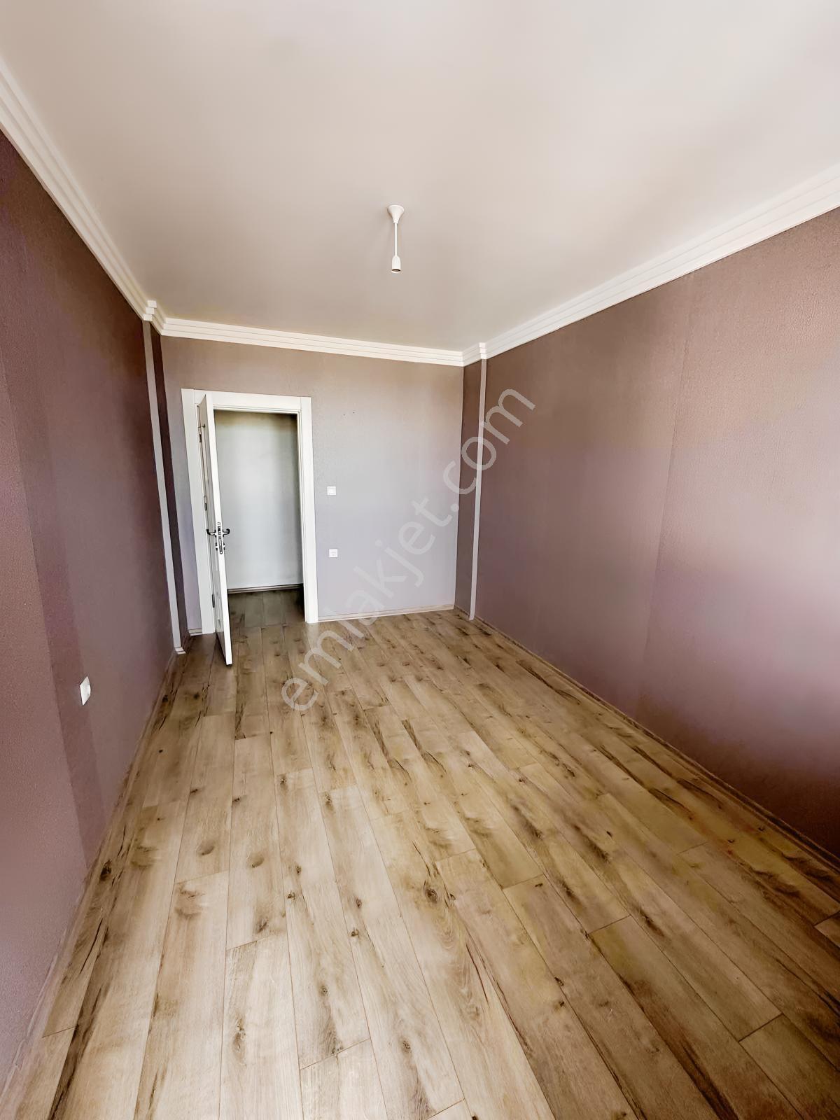 Karaman'ın En Güzide Ve Nezih Sitesinde Satılık 5+1 Daire. — fotoğraf 8