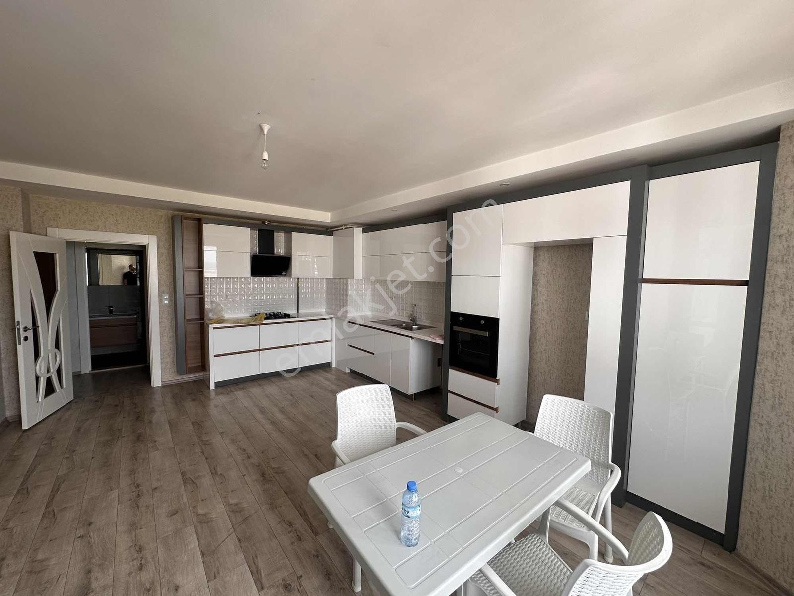 Karaman'ın En Güzide Ve Nezih Sitesinde Satılık 5+1 Daire. — fotoğraf 25