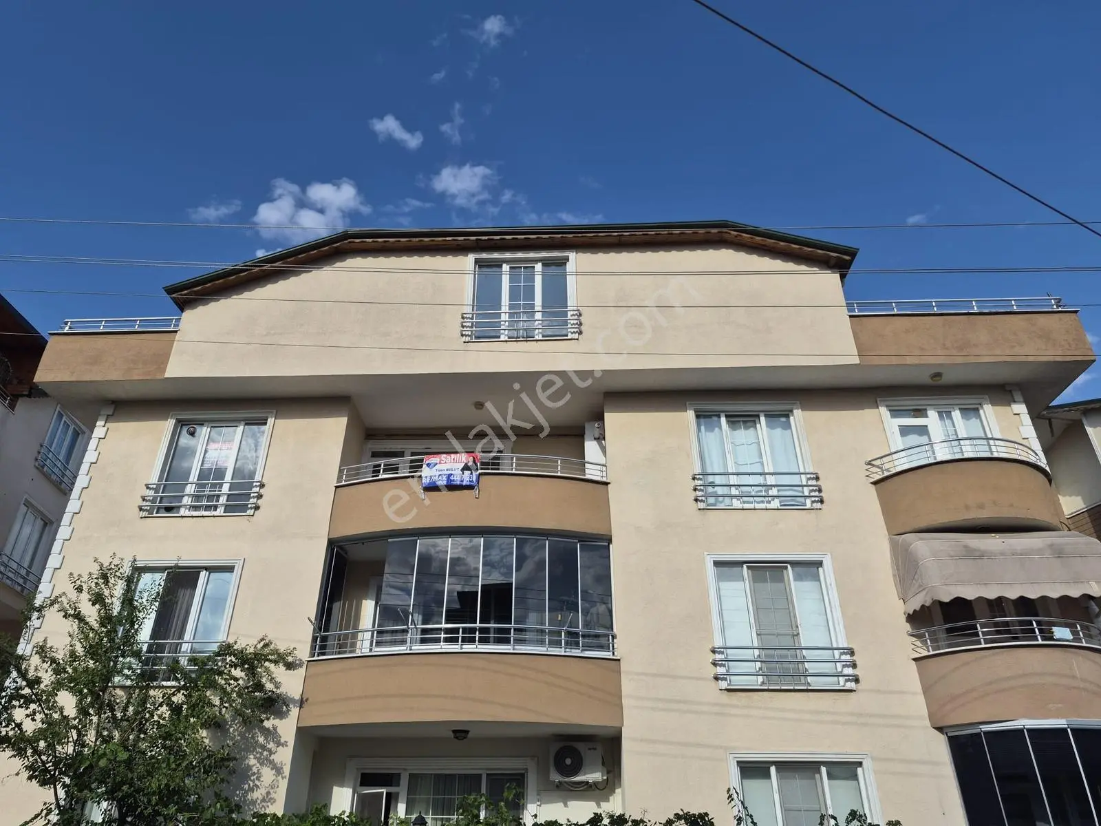 Kartepe'De Satılık 3+1 Geniş Çatı Dubleks Daire