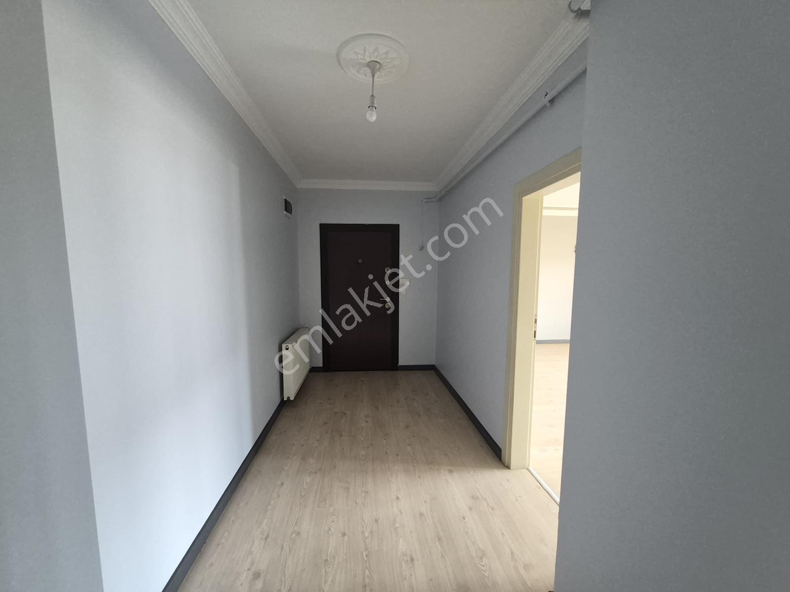 Kartepe'de Satılık 3+1 Geniş Çatı Dubleks Daire — fotoğraf 4