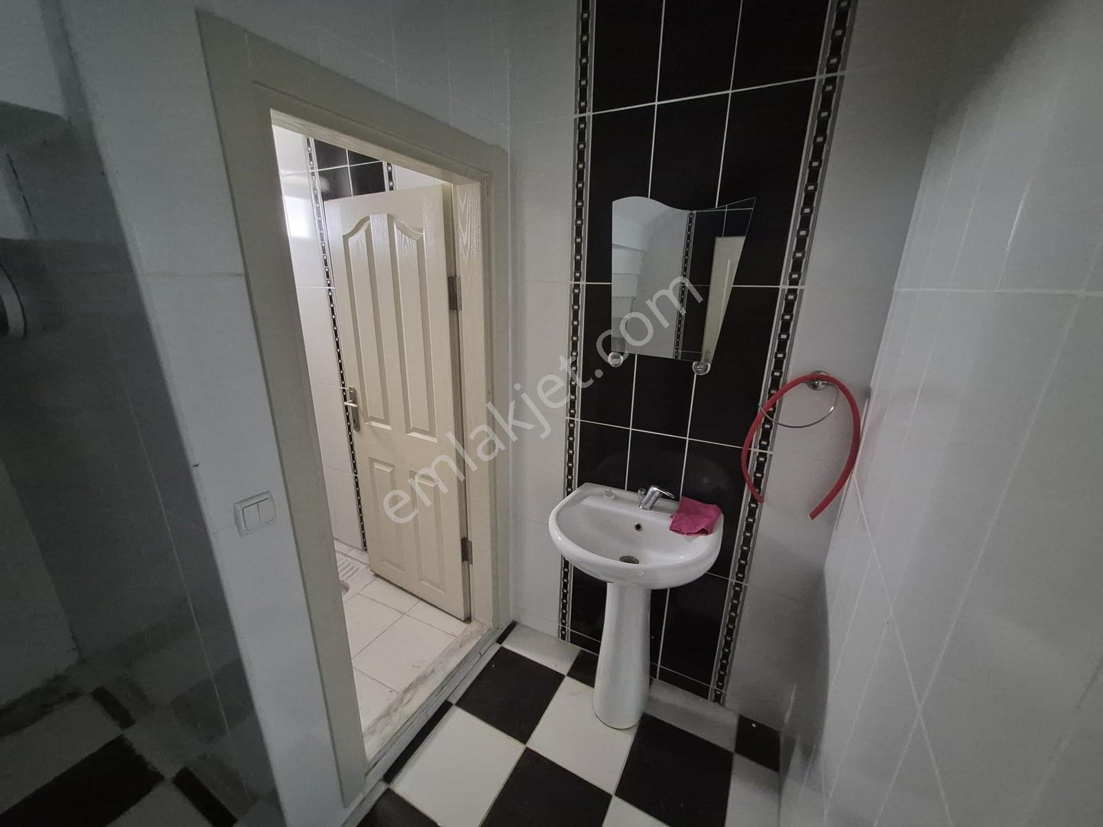 Kartepe'de Satılık 3+1 Geniş Çatı Dubleks Daire — fotoğraf 11