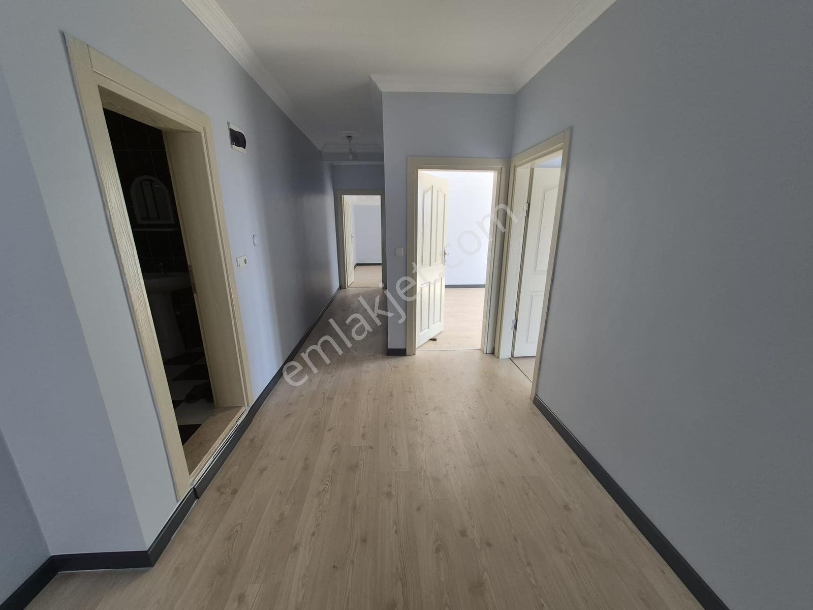 Kartepe'de Satılık 3+1 Geniş Çatı Dubleks Daire — fotoğraf 14