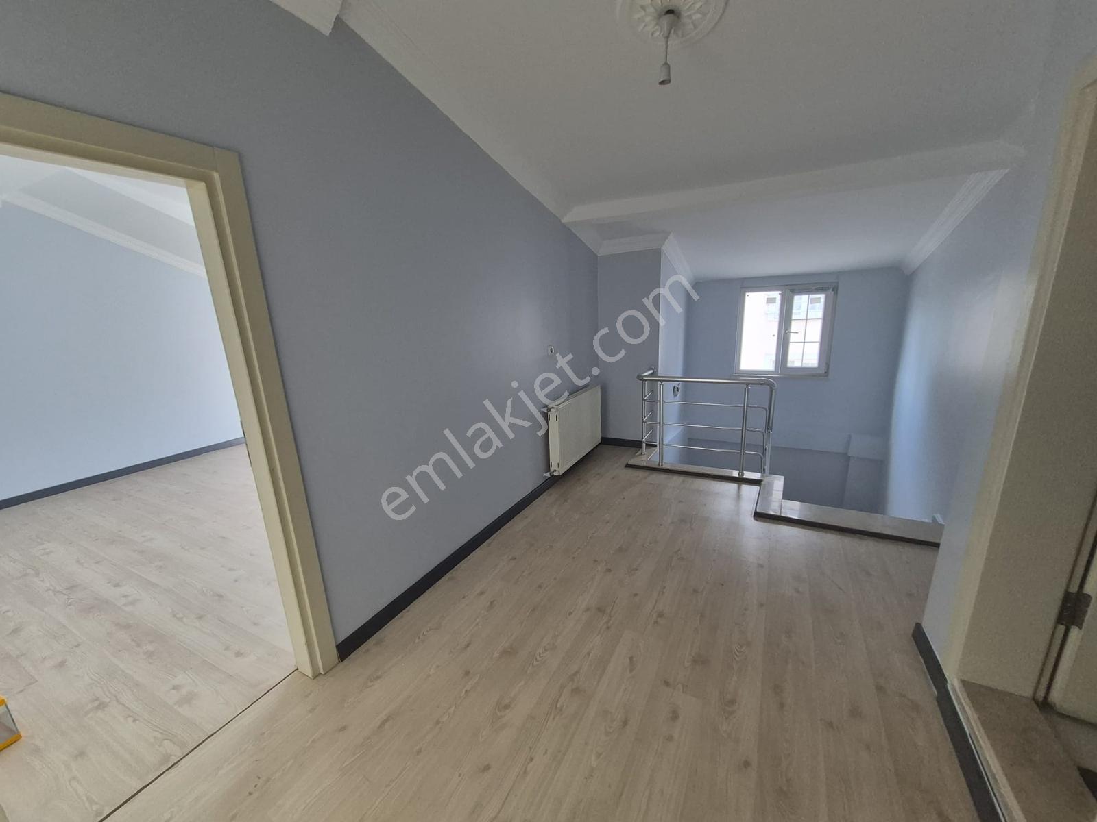 Kartepe'de Satılık 3+1 Geniş Çatı Dubleks Daire — fotoğraf 15
