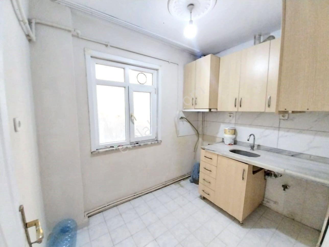 Sultan Muratta Satılık 2+1 75m2 Balkonlu Fırsat Daire — fotoğraf 6