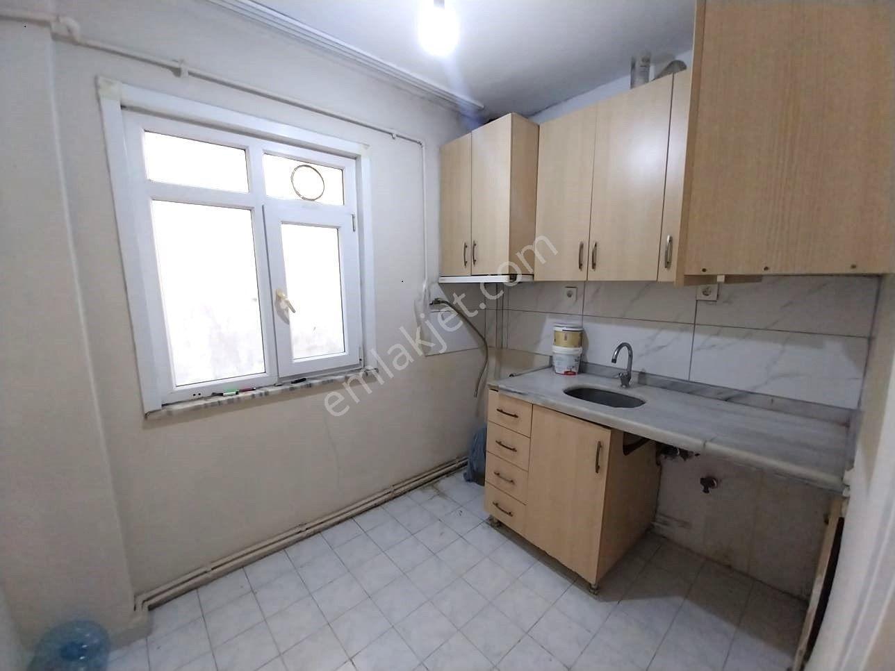 Sultan Muratta Satılık 2+1 75m2 Balkonlu Fırsat Daire — fotoğraf 7