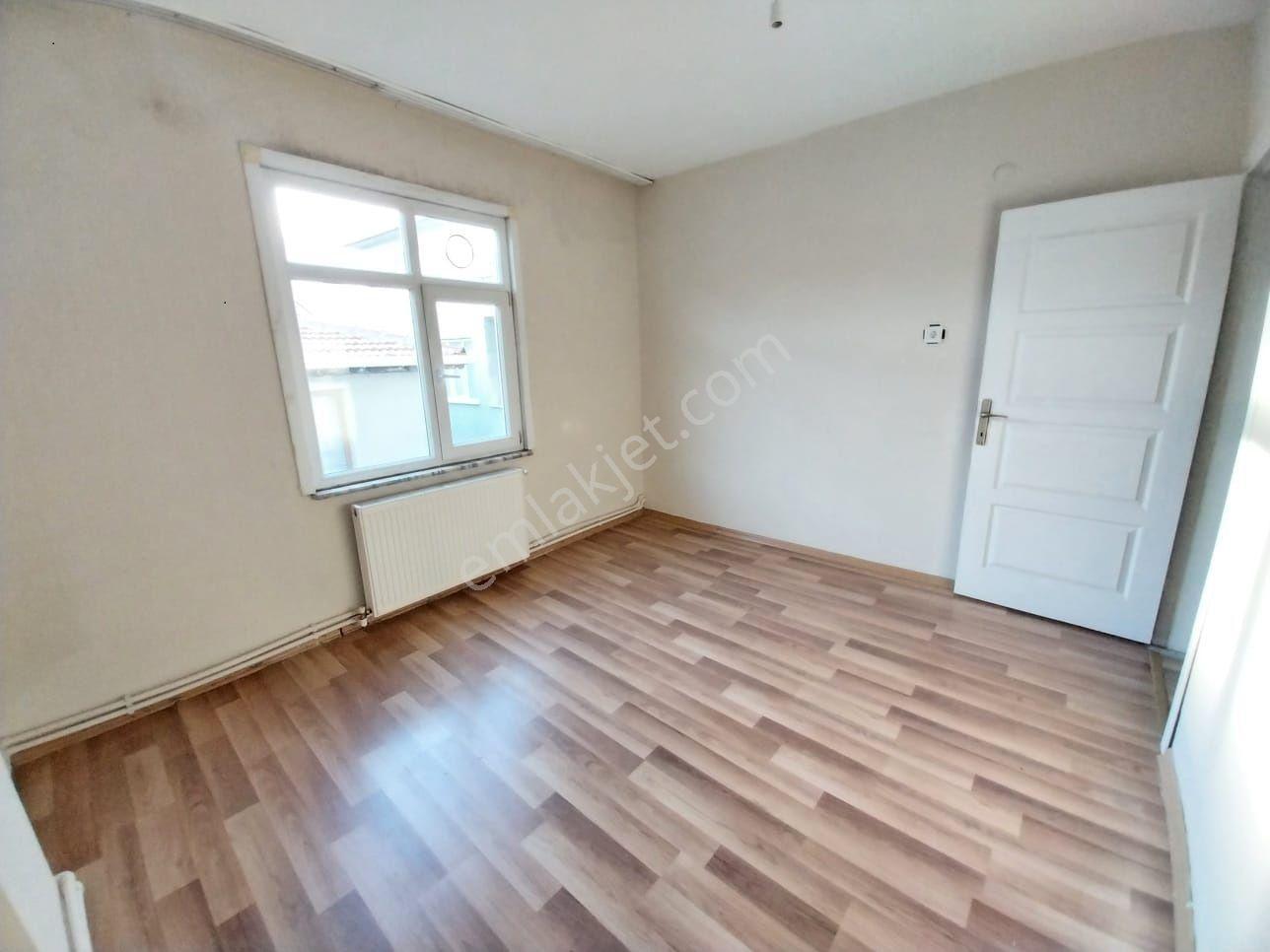 Sultan Muratta Satılık 2+1 75m2 Balkonlu Fırsat Daire — fotoğraf 10